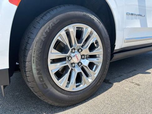 Used 2023 GMC Yukon Denali AWD/4WD image 10