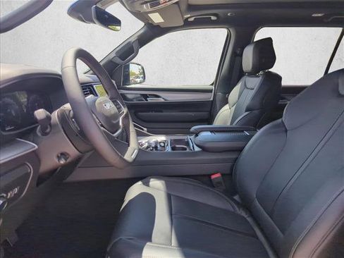 New 2026 Jeep Grand Wagoneer 2WD image 3
