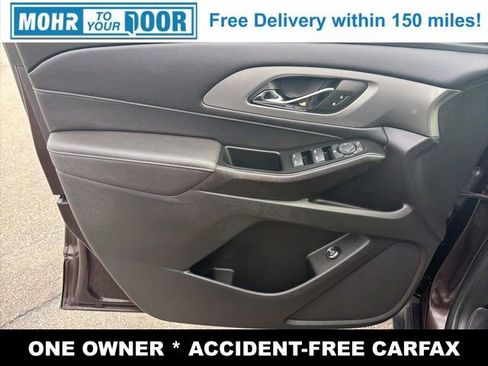 Used 2023 Chevrolet Traverse LT image 10