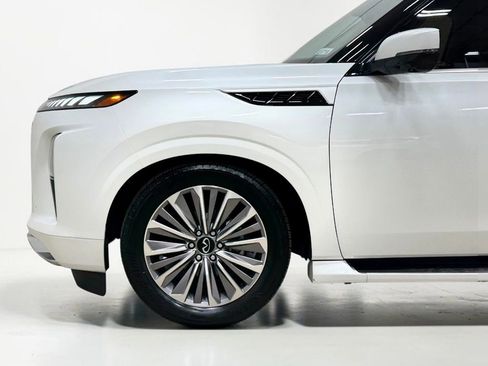 Used 2025 INFINITI QX80 Sensory image 21