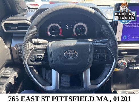 Used 2025 Toyota Tacoma TRD Off-Road w/ TRD Off Road Upgrade Package AWD/4WD image 26