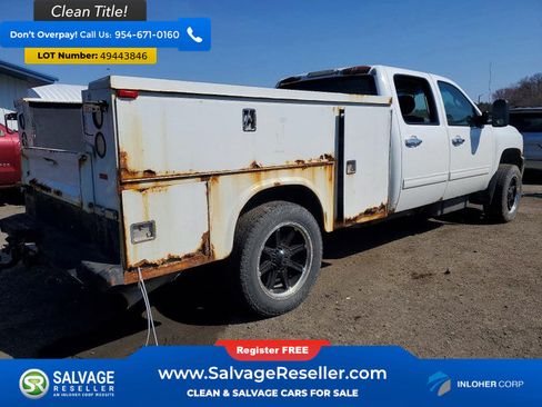 Used 2011 Chevrolet Silverado 3500 LT AWD/4WD image 4