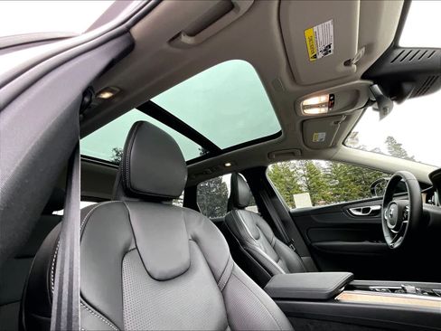 Used 2026 Volvo XC60 B5 Ultra w/ Climate Package AWD/4WD image 25