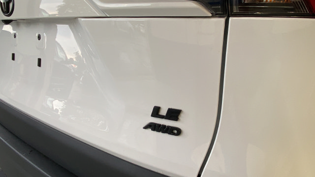 Used 2023 Toyota RAV4 LE AWD/4WD image 31