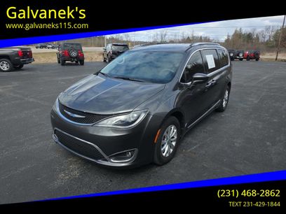 Used 2018 Chrysler Pacifica Touring-L Plus