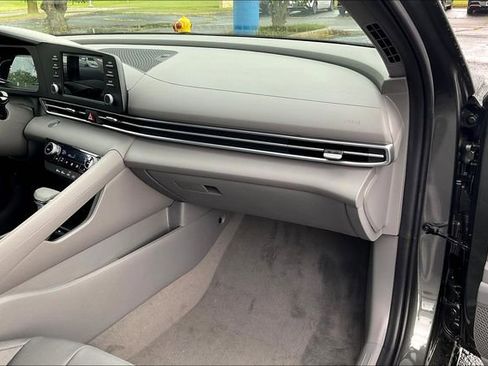 New 2025 Hyundai Elantra Sport image 26