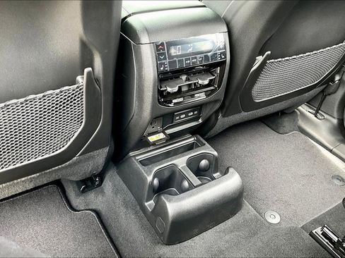 New 2026 Jeep Grand Cherokee L Limited RWD image 22