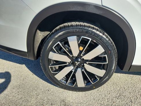 Used 2025 Mitsubishi Outlander SE image 7