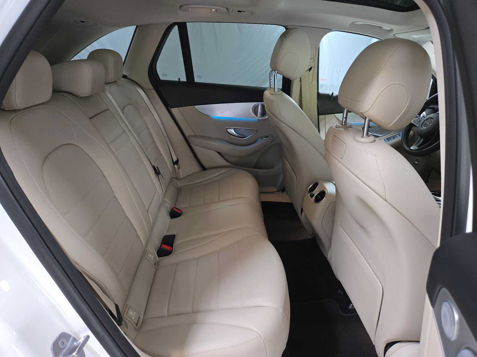 Used 2019 Mercedes-Benz GLC 300 4MATIC image 12