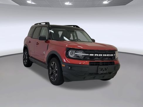 Certified 2022 Ford Bronco Sport Outer Banks w/ Tech Package AWD/4WD image 4