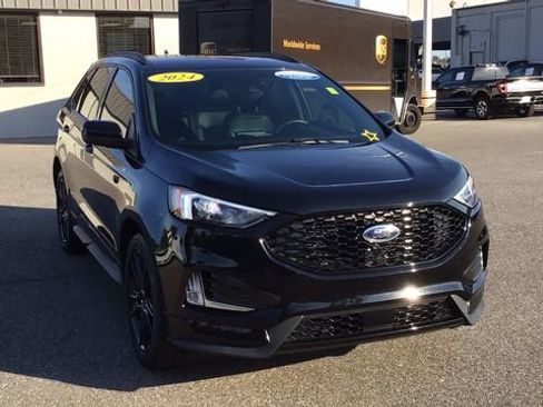 Certified 2024 Ford Edge ST-Line image 3