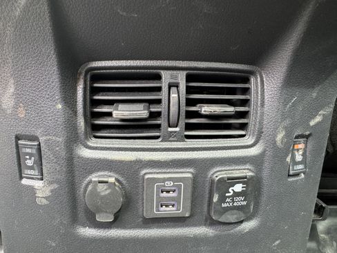 Used 2020 Nissan Titan PRO-4X w/ Pro-4x Convenience Package AWD/4WD image 31
