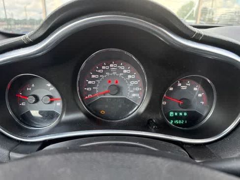 Used 2013 Dodge Avenger SE FWD image 4