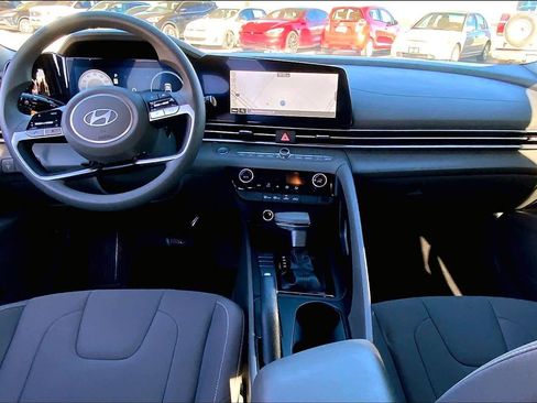 Certified 2024 Hyundai Elantra SEL image 16