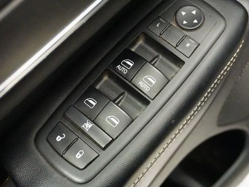 Used 2017 Jeep Grand Cherokee Limited w/ Trailer Tow Group IV image 29