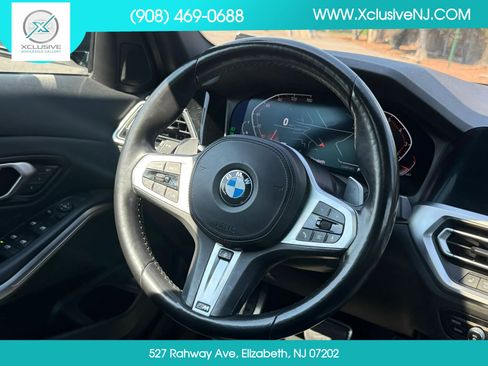 Used 2022 BMW 330i xDrive Sedan w/ M Sport Package AWD/4WD image 11