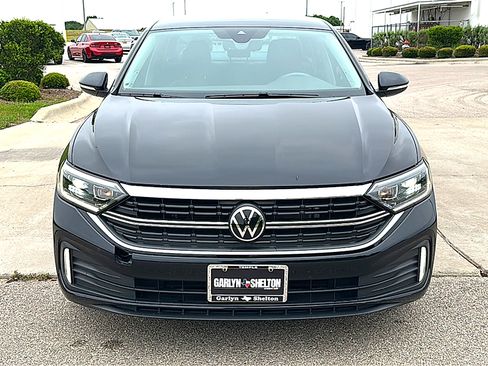 Used 2024 Volkswagen Jetta SEL FWD image 11