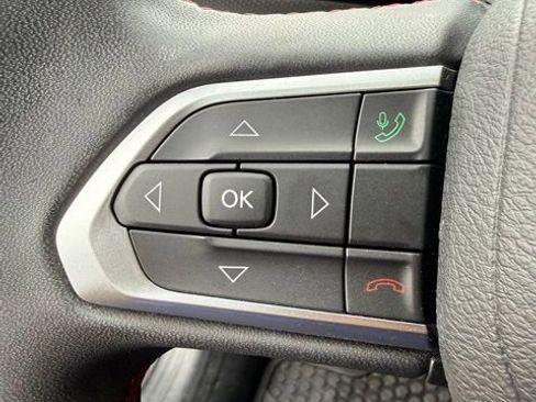 Used 2023 Jeep Compass Trailhawk AWD/4WD image 12