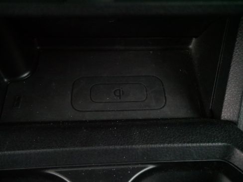 Used 2019 Toyota Tacoma TRD Sport AWD/4WD image 29