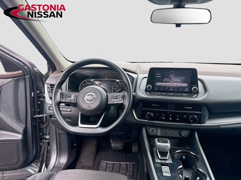 Used 2021 Nissan Rogue S image 27