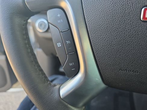 Used 2014 GMC Acadia SLE image 19