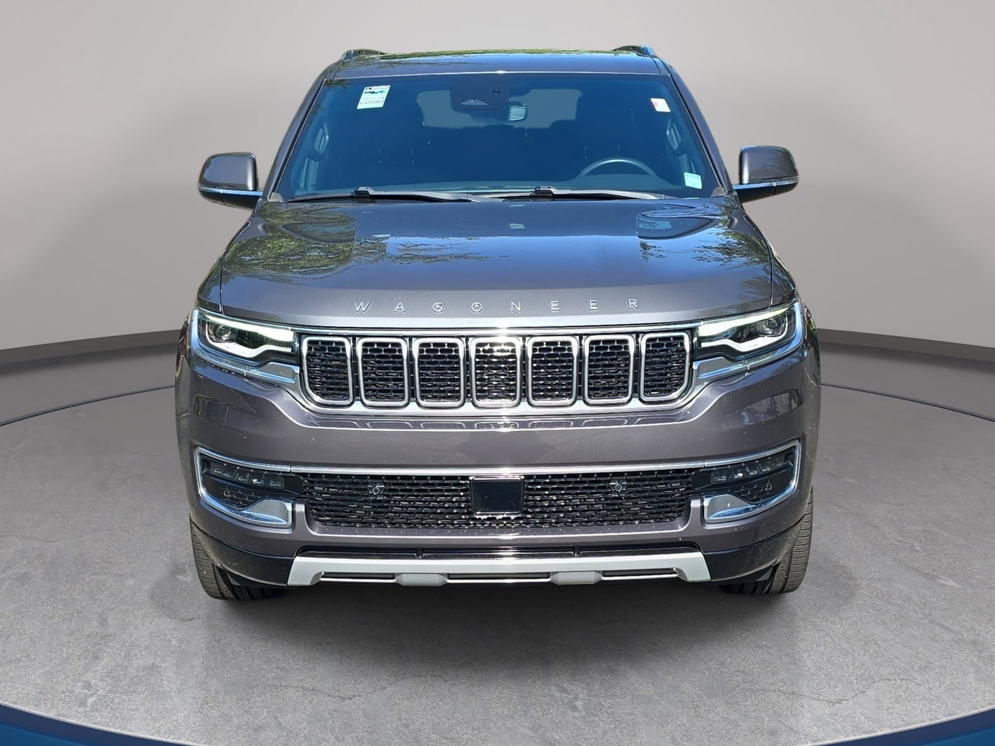 Used 2022 Jeep Wagoneer Series II w/ Premium Group I AWD/4WD image 2