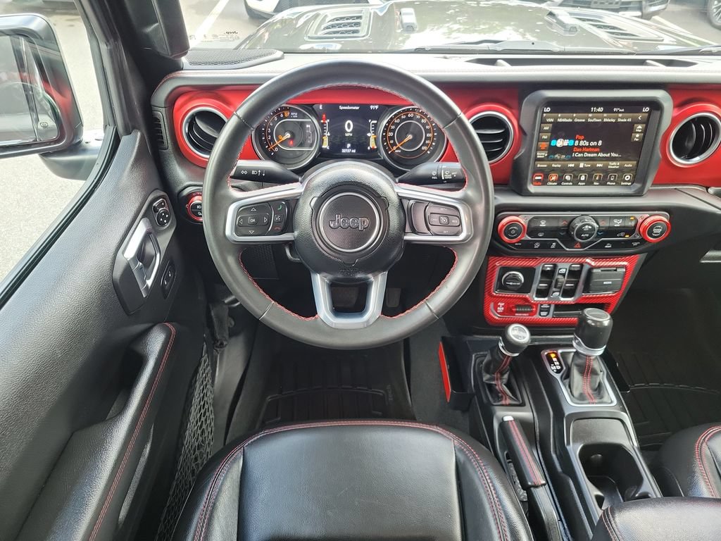 Used 2023 Jeep Gladiator Rubicon AWD/4WD image 16