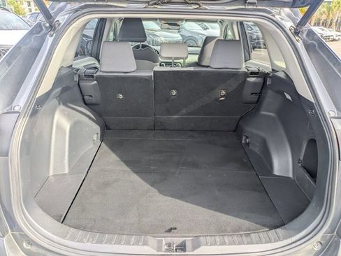 Used 2019 Toyota RAV4 XLE w/ Convenience Package FWD image 12