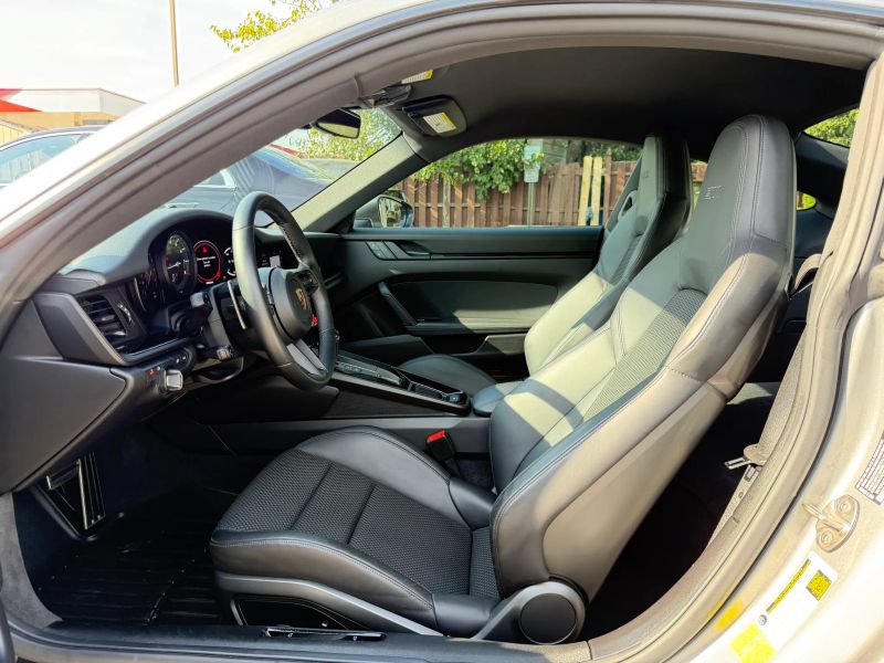 Used 2023 Porsche 911 Carrera T RWD image 11