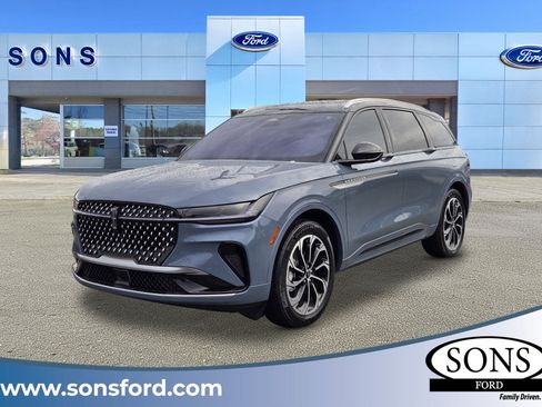 Used 2026 Lincoln Nautilus Reserve AWD/4WD image 1