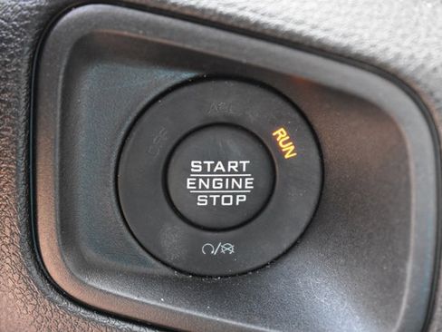 Used 2024 Jeep Wrangler Unlimited AWD/4WD image 28