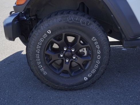 Used 2022 Jeep Wrangler Sport AWD/4WD image 4