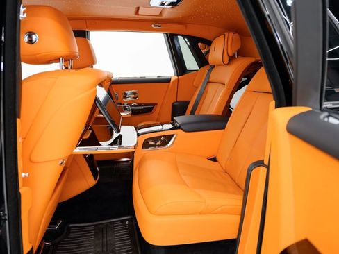 Used 2024 Rolls-Royce Phantom Sedan w/ The Phantom Package RWD image 49