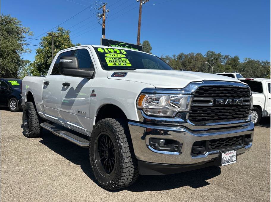 Used 2024 RAM 2500 Big Horn AWD/4WD image 1