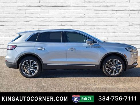 Used 2022 Lincoln Nautilus Reserve image 4