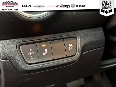 Certified 2024 Kia Forte LXS w/ LXS Technology Package image 19