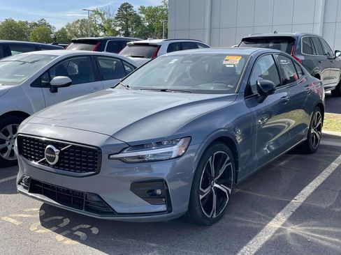 Used 2024 Volvo S60 B5 Core AWD/4WD image 2