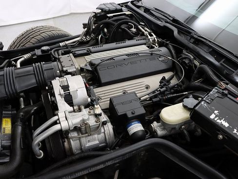 Used 1992 Chevrolet Corvette Coupe image 28