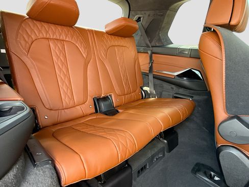 New 2026 BMW ALPINA XB7 AWD/4WD image 23