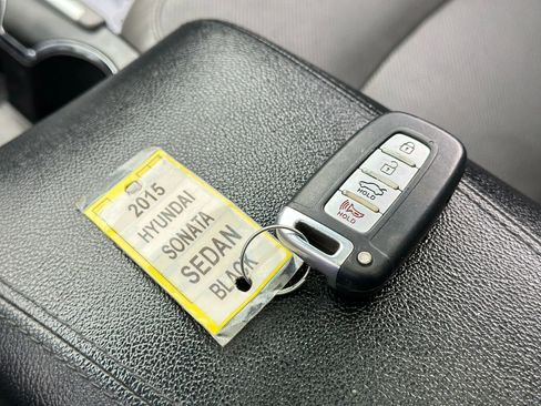Used 2015 Hyundai Sonata Limited w/ Option Group 02 image 35