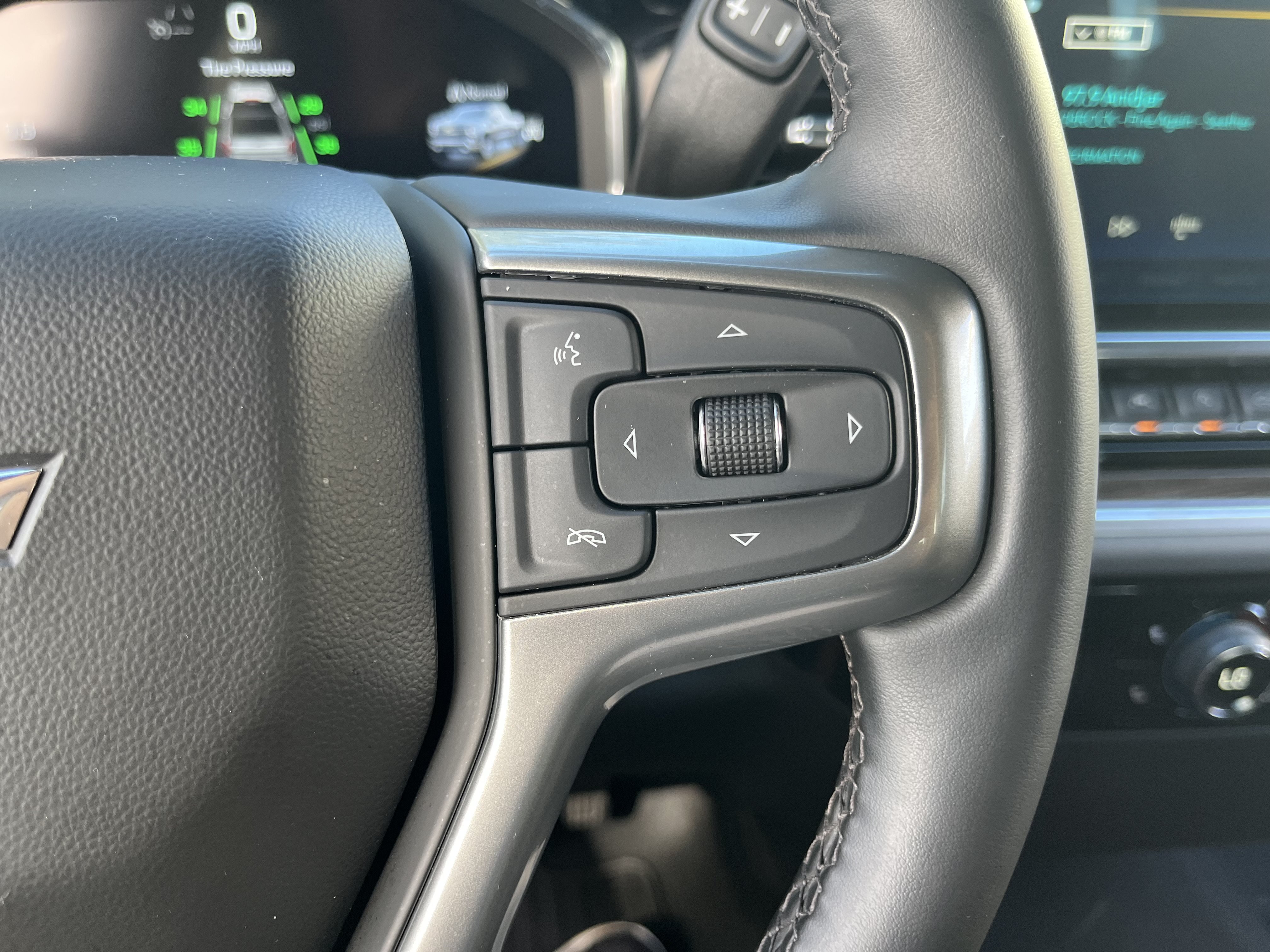 Used 2024 Chevrolet Silverado 1500 LT AWD/4WD image 23