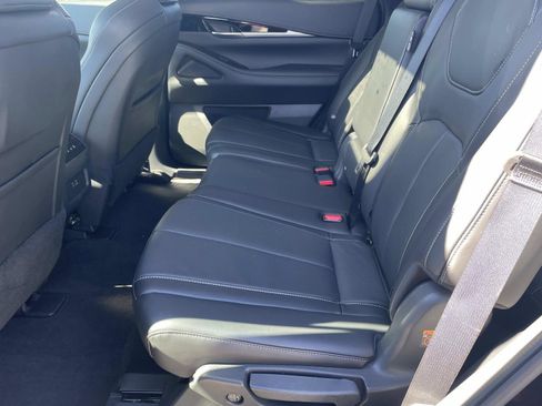 Certified 2025 INFINITI QX60 Pure image 11