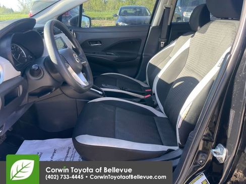 Used 2022 Nissan Versa SV FWD image 17