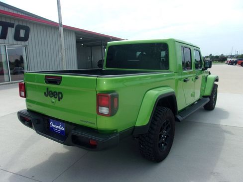 Used 2025 Jeep Gladiator Sport AWD/4WD image 4