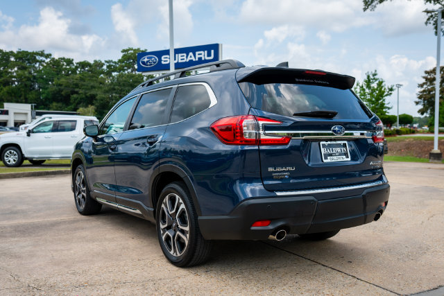 Used 2024 Subaru Ascent Limited w/ Technology Package AWD/4WD image 4
