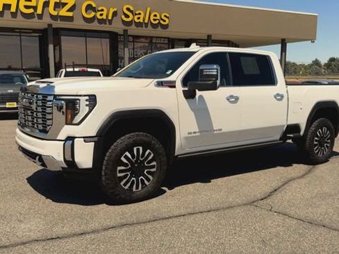 Used 2024 GMC Sierra 2500 Denali w/ Denali Reserve Package AWD/4WD image 4