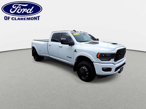 Used 2024 RAM 3500 Limited w/ Night Edition AWD/4WD image 2