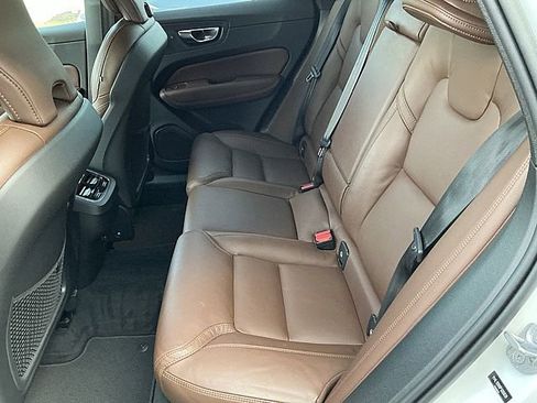 Certified 2023 Volvo XC60 B5 Ultimate w/ Climate Package image 14