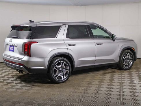 Used 2024 Hyundai Palisade SEL w/ Premium Package image 15
