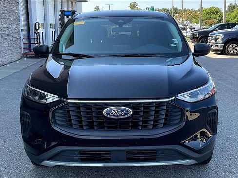 Used 2025 Ford Escape Active AWD/4WD image 3